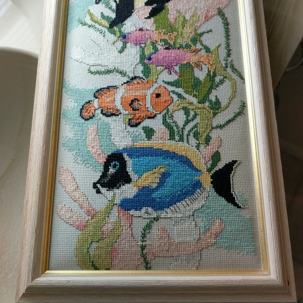 Framed sea life cross stitch - Picture 6 of 8